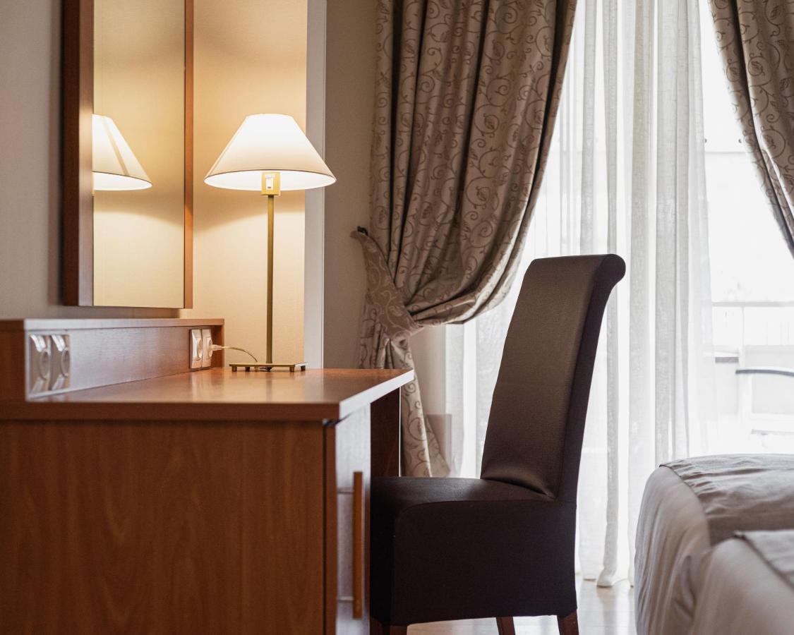 Acropolis Select Hotel Athens Luaran gambar